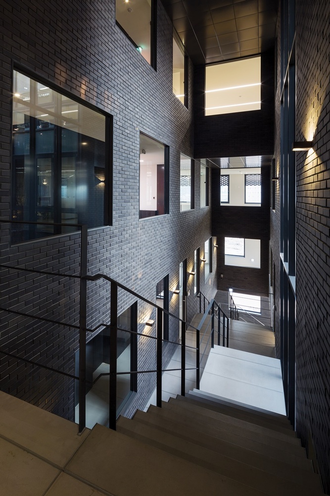 mum-office-building-8