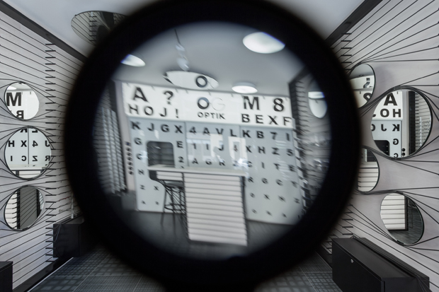 ora_optik_boysplaynice_media_04