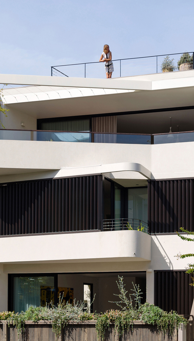 luigi-rosselli-architects-duplex-in-the-city-001-copy