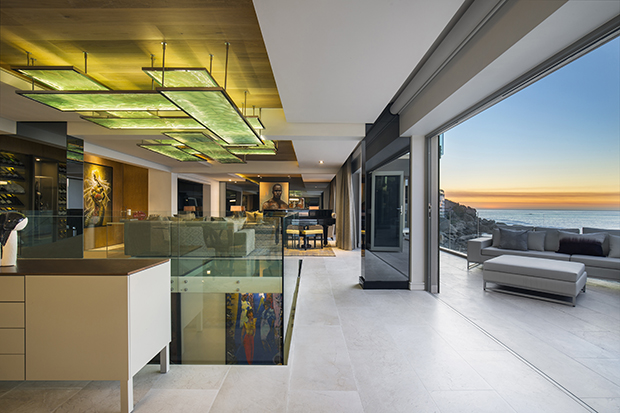 Cliffside_Int_003_Lounge_012_al_mvdb_em_a