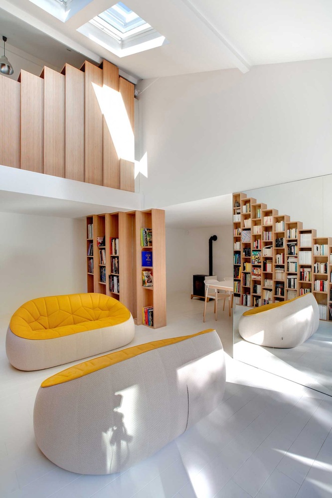 Bookshelf House (3)