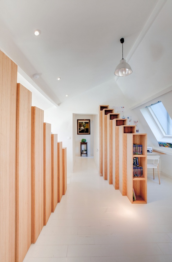 Bookshelf House (5)