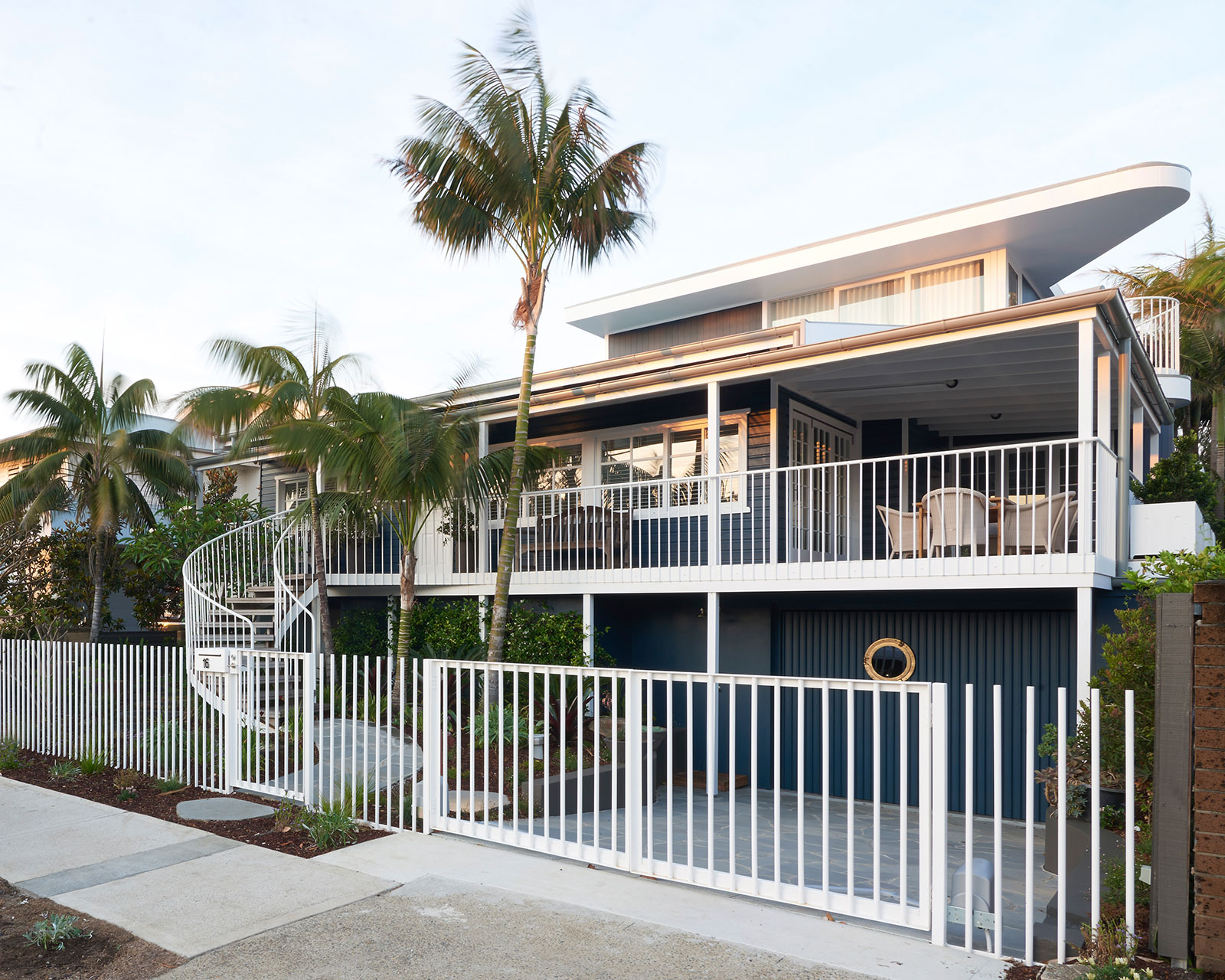 Beach House On Stilts By Luigi Rosselli Architects beach-house-on-stilts-by-luigi-rosselli-architects