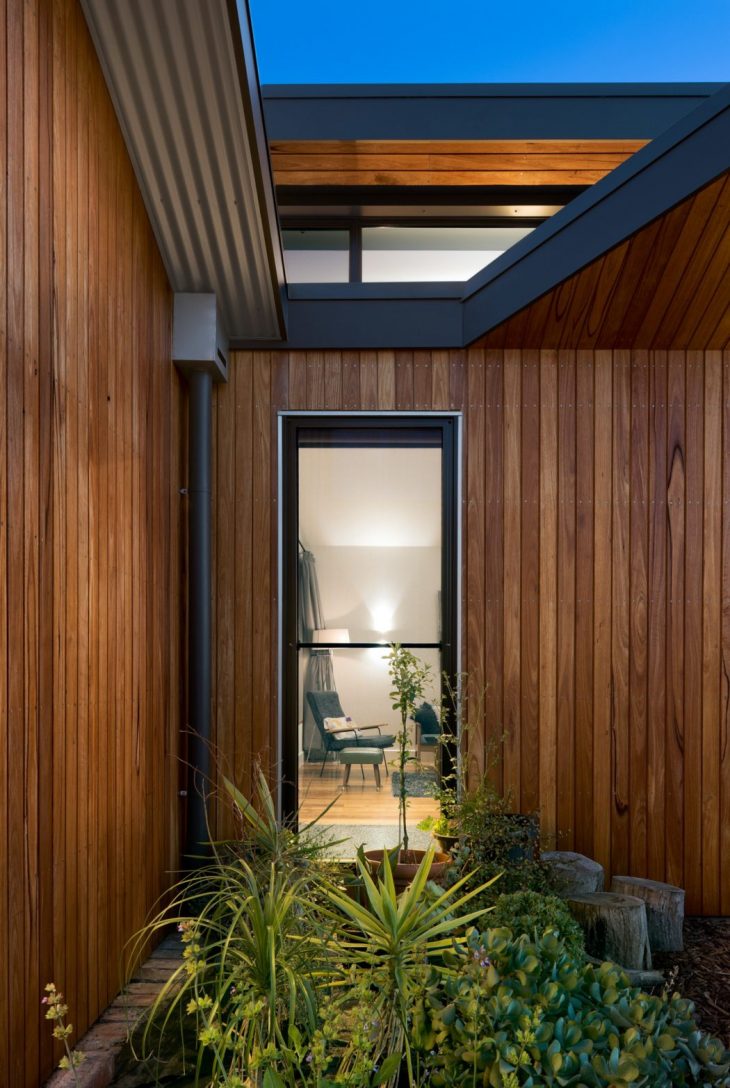 Northcote Solar Home by Green Sheep Collective - Archiscene - Your ...