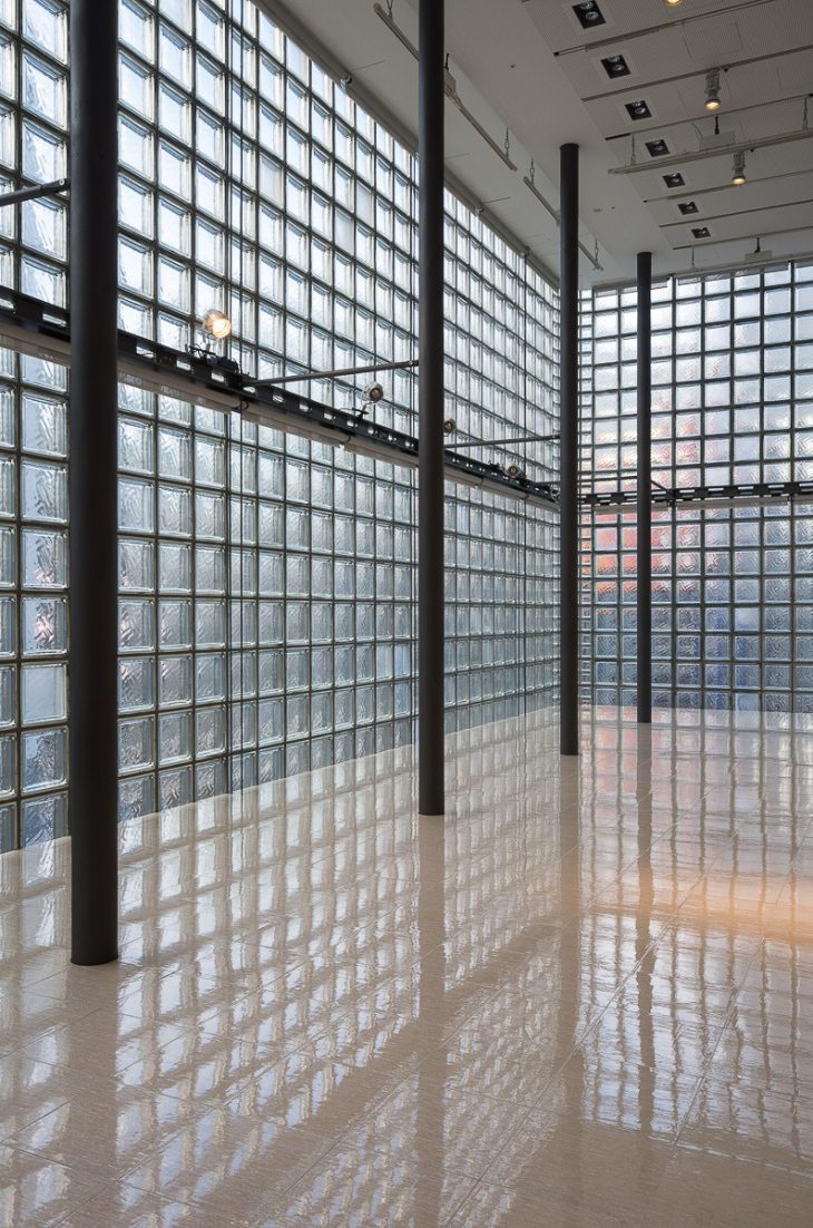 Iconic Buildings Maison Hermes By Renzo Piano
