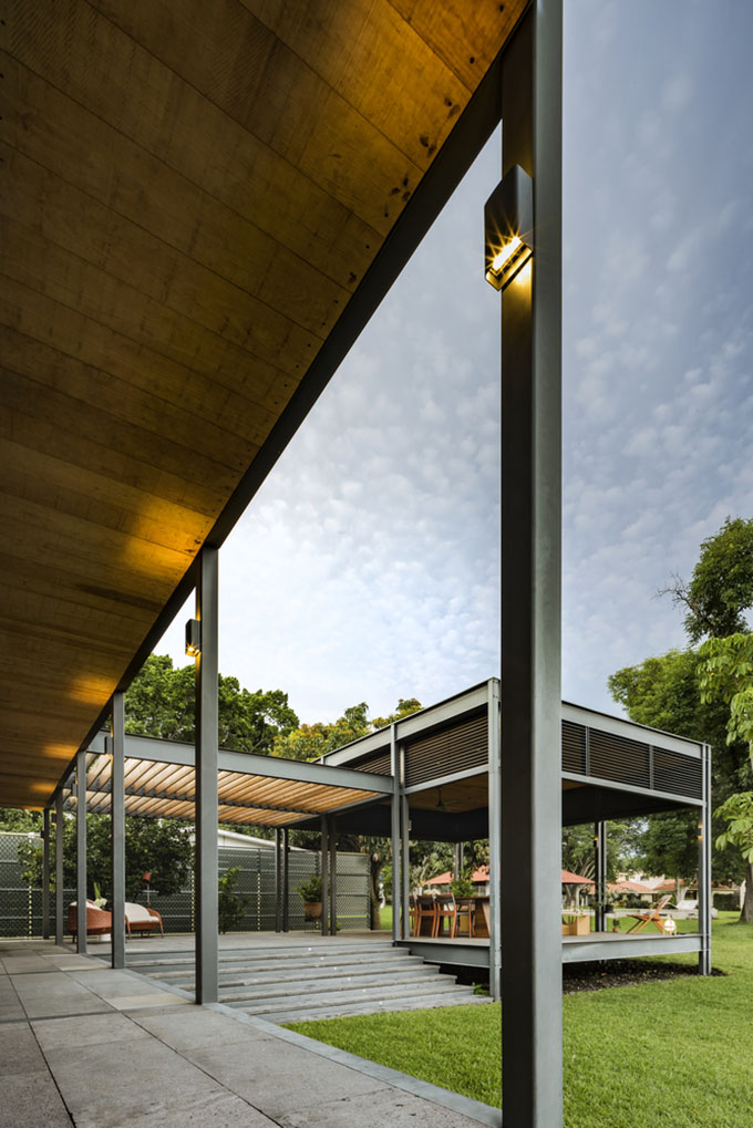 26 element table Soler Orozco SOA Molina by Archiscene Casa Arquitectos 26 element table Soler Orozco SOA Molina by Archiscene Casa Arquitectos