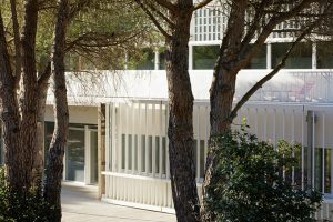 Hexagone by Rémy Marciano Architecte