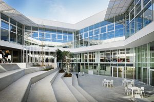 Hexagone by Rémy Marciano Architecte