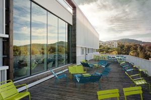 Hexagone by Rémy Marciano Architecte