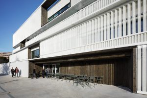 Hexagone by Rémy Marciano Architecte