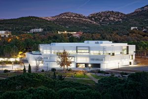 Hexagone by Rémy Marciano Architecte