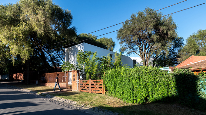 LAS DELFINAS HOUSING (1)