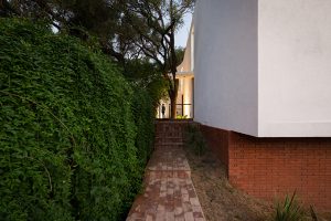 LAS DELFINAS HOUSING (1)