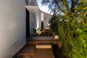 LAS DELFINAS HOUSING (1)