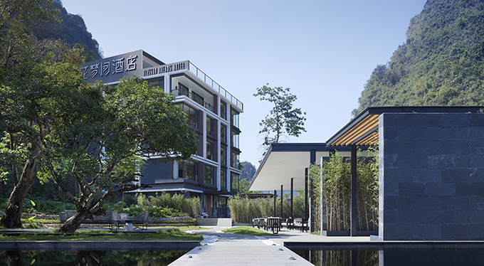 Blossom Dreams Hotel (Jima) by Co-Direction Design