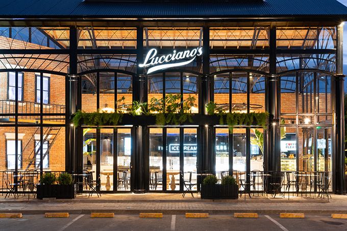 Lucciano´s Ice Cream shop by FERRO & Assoc - Archiscene