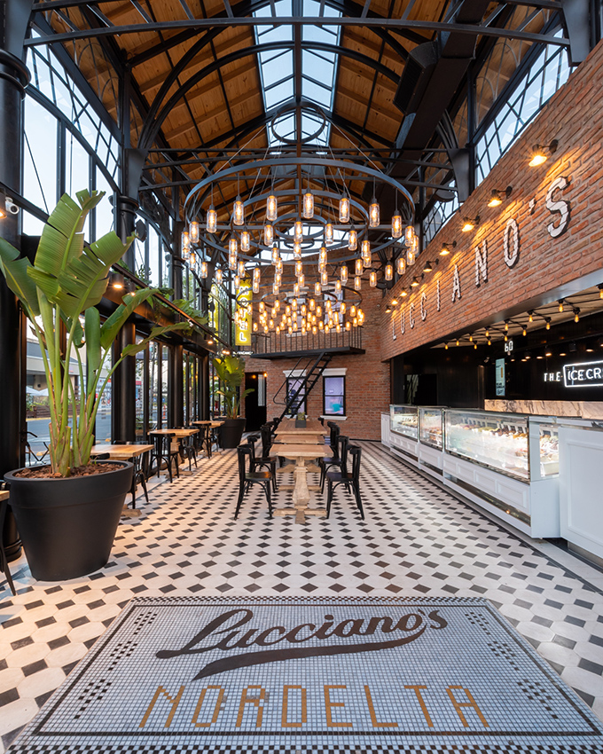 Lucciano´s Ice Cream shop by FERRO & Assoc - Archiscene