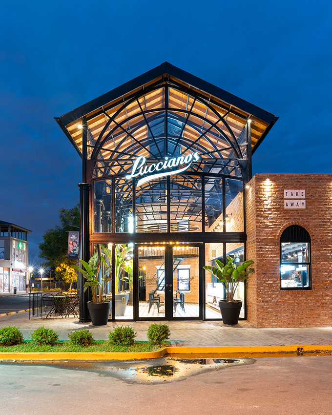 Lucciano´s Ice Cream shop by FERRO & Assoc - Archiscene
