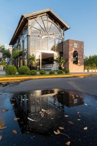Lucciano´s Ice Cream shop by FERRO & Assoc