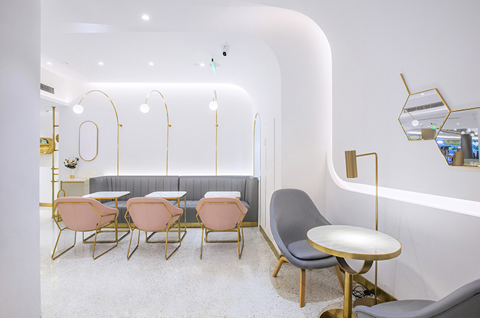 Dr. Bravura Bird's Nest Drink & Dessert Store by Towodesign