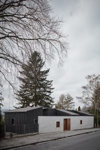 House Behind the Wall by Mjölk architects