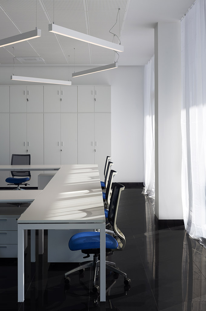 Kortimed Headquarters in Spain by Pierattelli Architetture