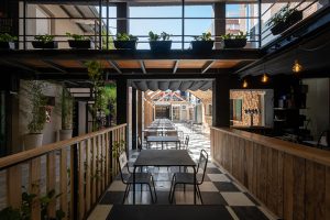 La Bona Nit Pizza Restaurant by Gastón Péndola & María José Péndola