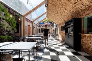 La Bona Nit Pizza Restaurant by Gastón Péndola & María José Péndola