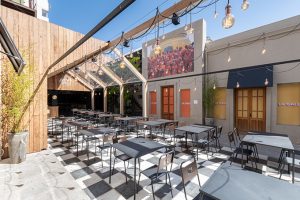 La Bona Nit Pizza Restaurant by Gastón Péndola & María José Péndola