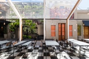 La Bona Nit Pizza Restaurant by Gastón Péndola & María José Péndola