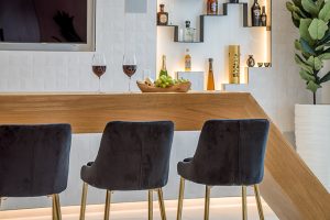 The Queen by Alex Sandulescu