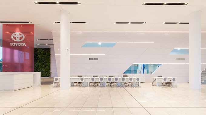 Motor Center Toyota Motor Center Córdoba by eeg arquitectos - Archiscene