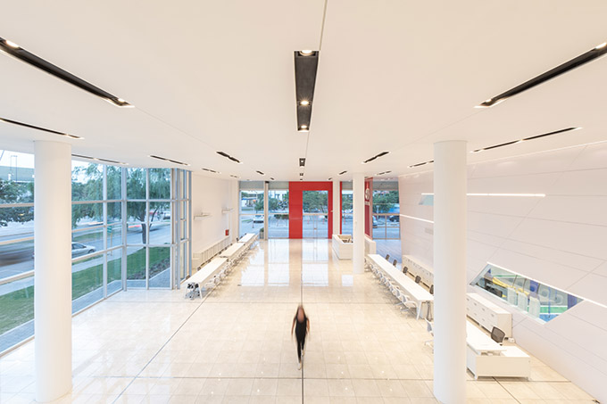 Toyota Motor Center Córdoba by eeg arquitectos