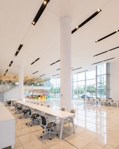 Toyota Motor Center Córdoba by eeg arquitectos