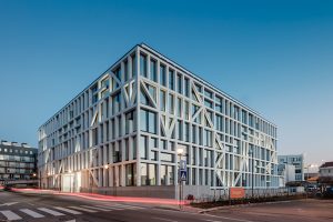 URBO Business Center by Nuno Capa Arquitecto