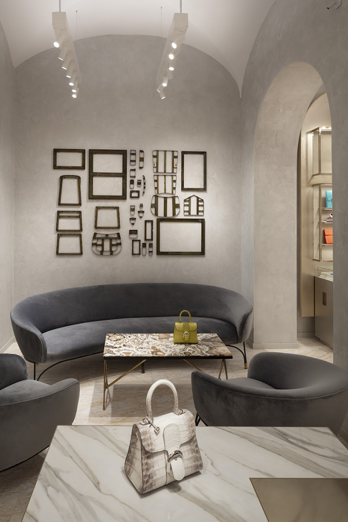 Delvaux Boutique in Rome by Vudafieri-Saverino Partners