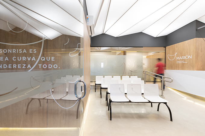 Marion Odontología by Baremberg Bass Estudio de Arquitectura