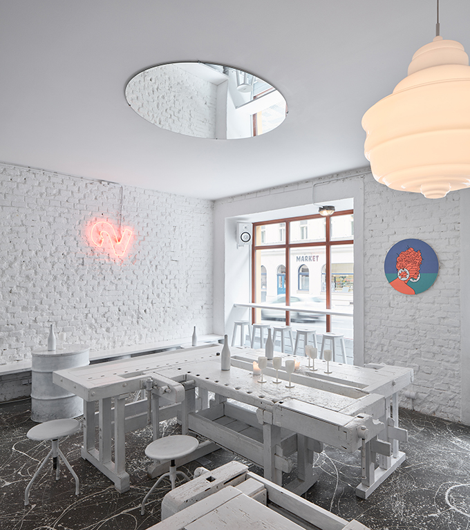 Wine bar Dvojka by Jan Plechá? & Henry Wielgus