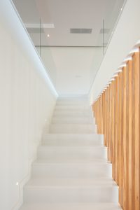 BOX XL Houses in Portugal by ZEGNEA