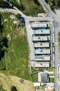 BOX XL Houses in Portugal by ZEGNEA