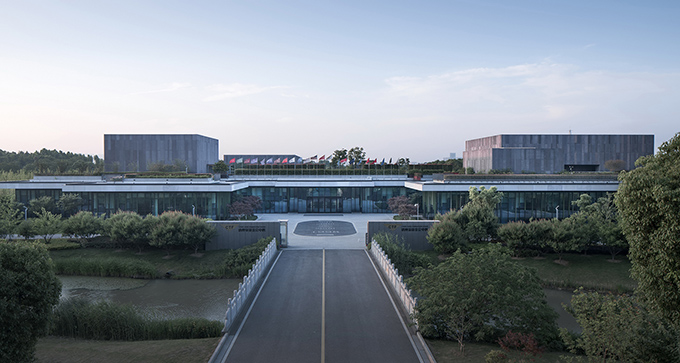 Cyrus Tang Foundation Center by UAD