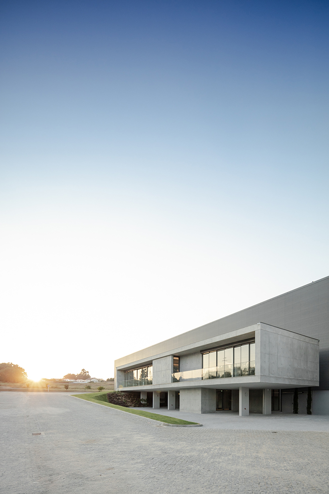 FACOL Offices designed by Ana Coelho Arq