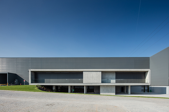FACOL Offices designed by Ana Coelho Arq