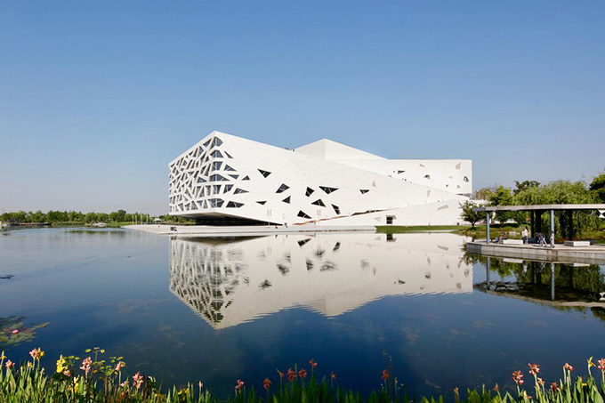 Hangzhou Yuhang Opera by Henning Larsen Architects