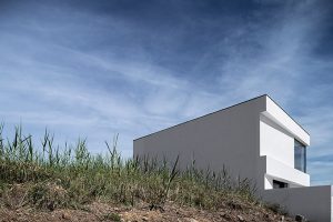 House MM in Portugal by Sérgio Miguel Godinho Architect