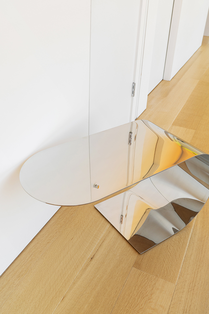 Cantilever Table by nea studio