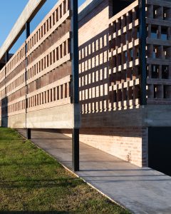 HOUSE LLV by FLV Arquitectura