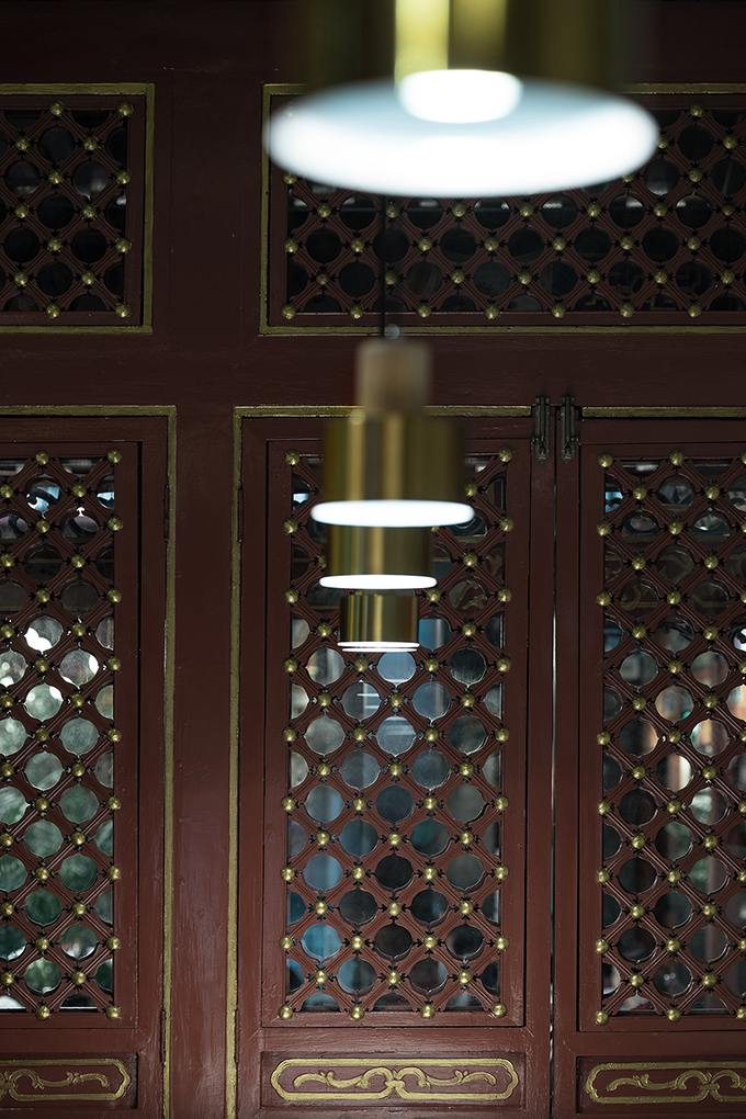 Huda Restaurant by Beijing INX DESIGN Co., Ltd