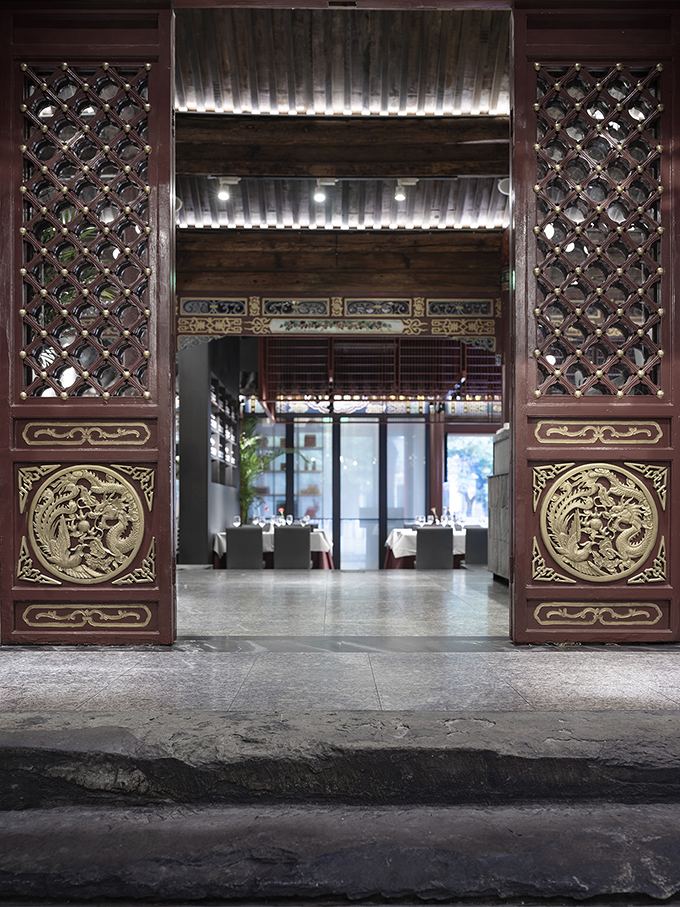 Huda Restaurant by Beijing INX DESIGN Co., Ltd