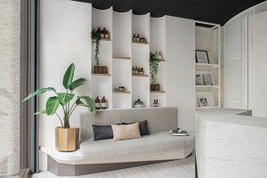 Mute White Salon by Han Yue Interior Design Co., Ltd.